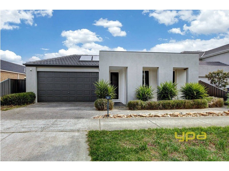 6 Cassan Way, Caroline Springs VIC 3023