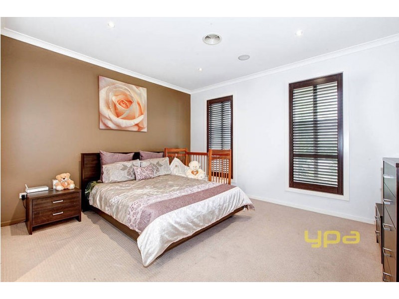 6 Cassan Way, Caroline Springs VIC 3023