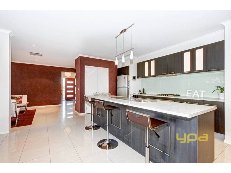 4 Dargi Green, Caroline Springs VIC 3023