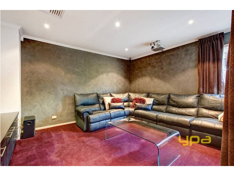 4 Dargi Green, Caroline Springs VIC 3023