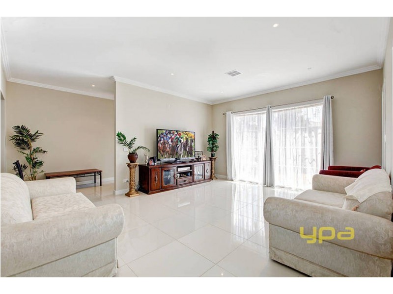 9/7 Toolondo Close, Caroline Springs VIC 3023