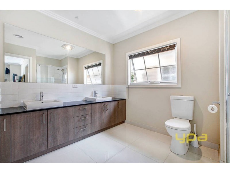 9/7 Toolondo Close, Caroline Springs VIC 3023