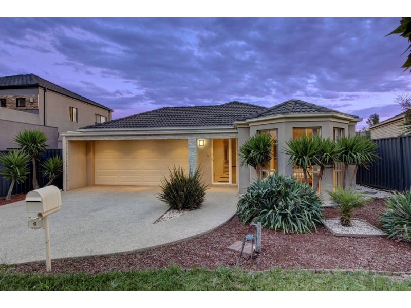 6 French Crescent, Caroline Springs VIC 3023