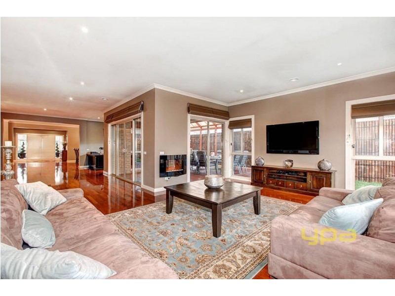 15 Chelsea Court, Burnside Heights VIC 3023