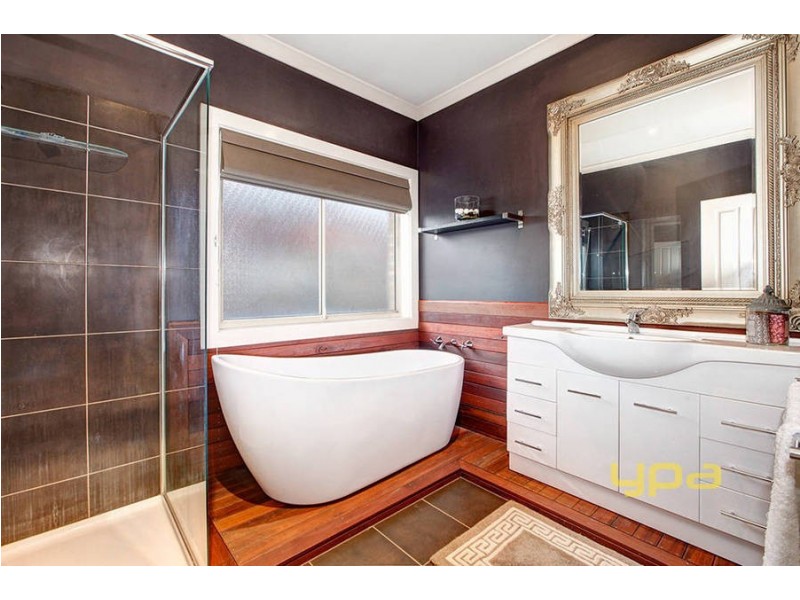 15 Chelsea Court, Burnside Heights VIC 3023