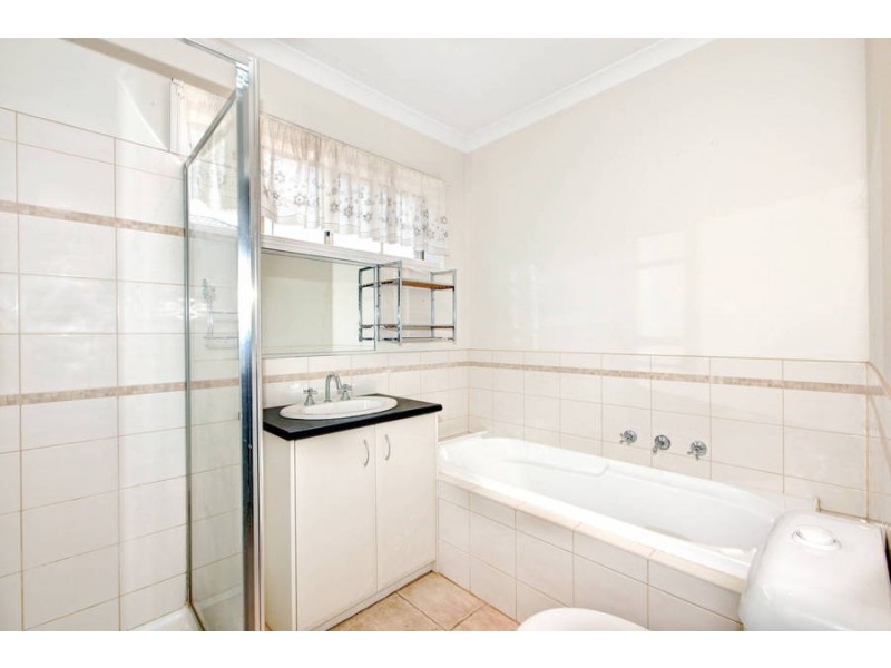 3 Colac Place, Caroline Springs VIC 3023