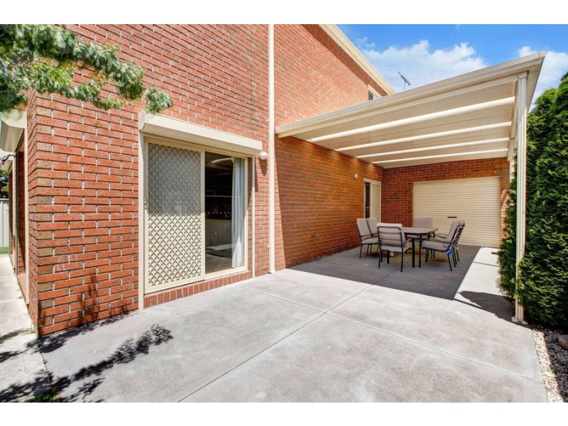 3 Colac Place, Caroline Springs VIC 3023