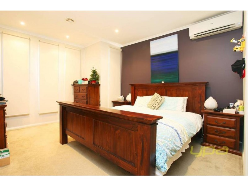 21 Kororoit Approach, Caroline Springs VIC 3023