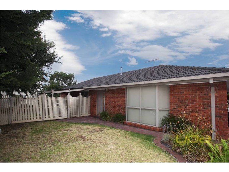 25 Billungah Place, Burnside VIC 3023