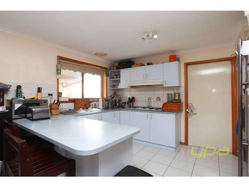 25 Billungah Place, Burnside VIC 3023