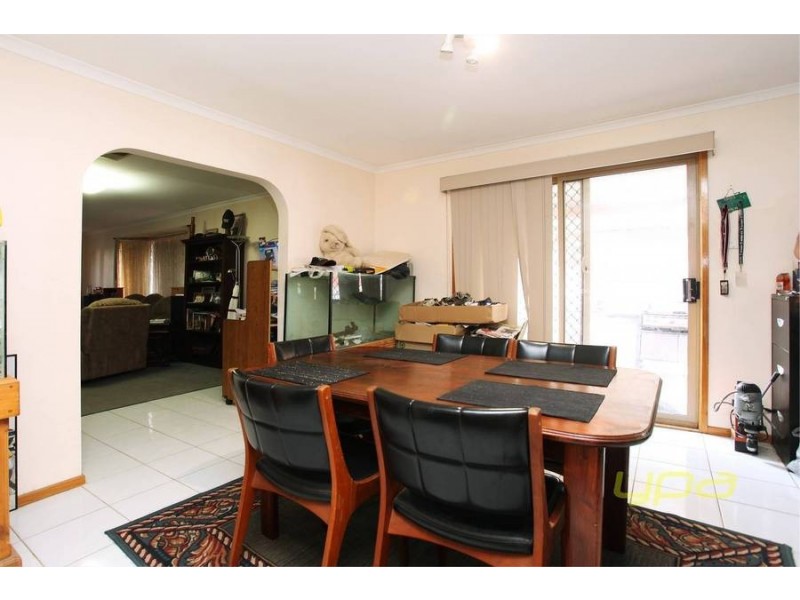 25 Billungah Place, Burnside VIC 3023