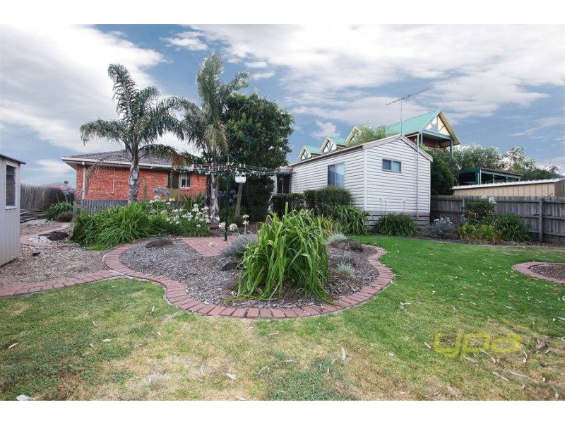 25 Billungah Place, Burnside VIC 3023
