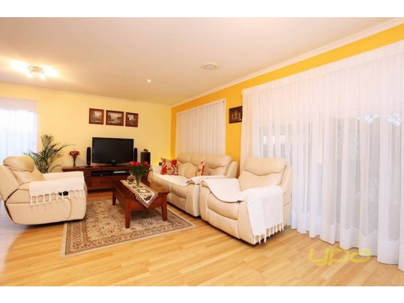 13 Klim Place, Burnside VIC 3023