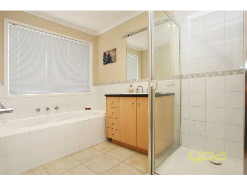 13 Klim Place, Burnside VIC 3023