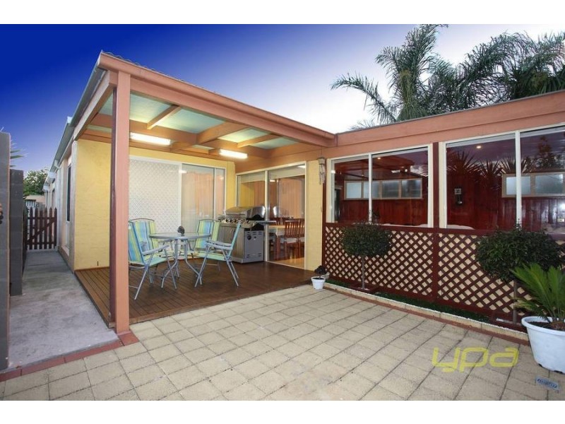 13 Klim Place, Burnside VIC 3023