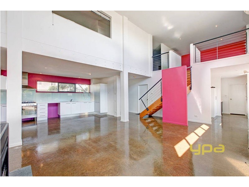 5 Fetcham Lane, Caroline Springs VIC 3023