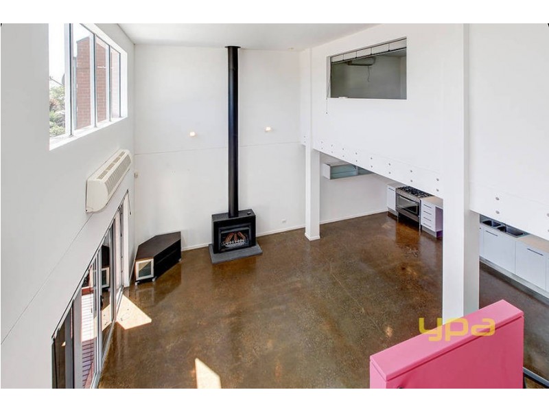 5 Fetcham Lane, Caroline Springs VIC 3023