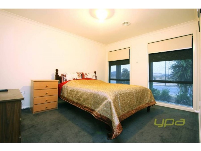 10 Cooma Place, Burnside Heights VIC 3023