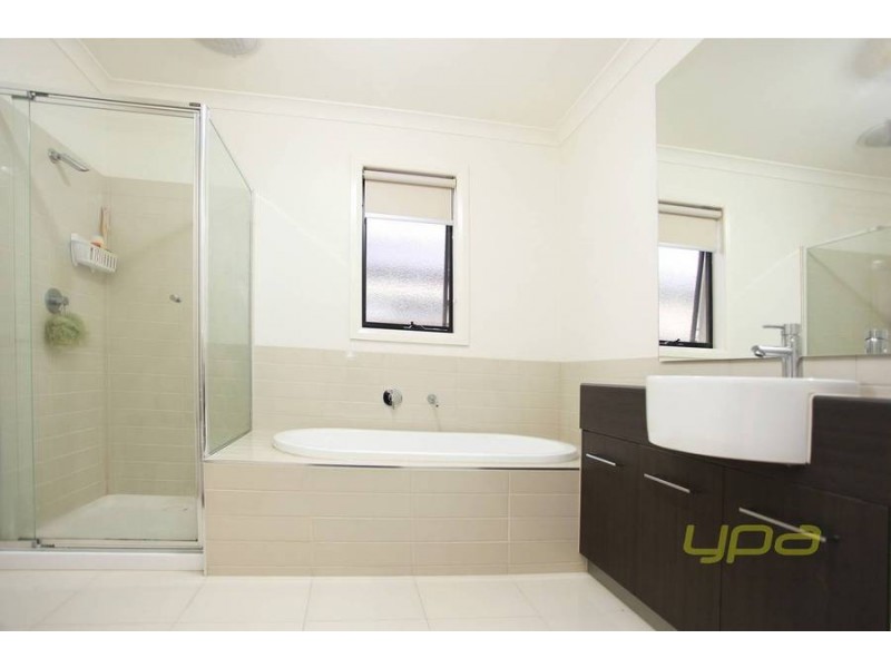 10 Cooma Place, Burnside Heights VIC 3023