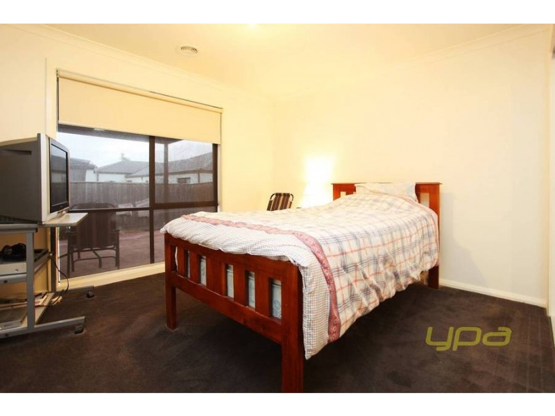 10 Cooma Place, Burnside Heights VIC 3023