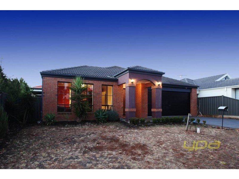 5 Pro Hart Way, Caroline Springs VIC 3023