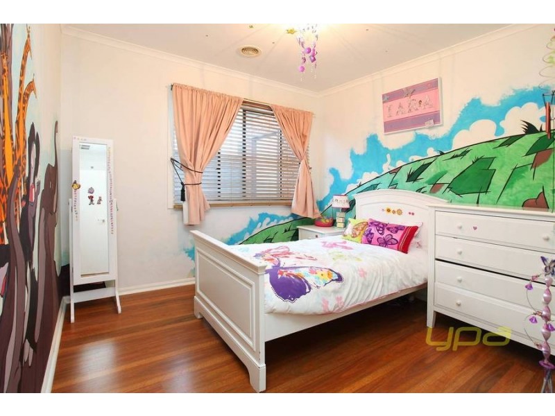 5 Pro Hart Way, Caroline Springs VIC 3023
