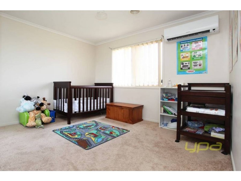 2 Pro Hart Way, Caroline Springs VIC 3023