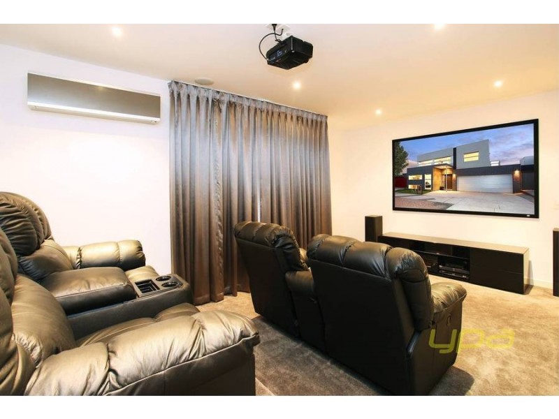 5 Kensington Street, Caroline Springs VIC 3023