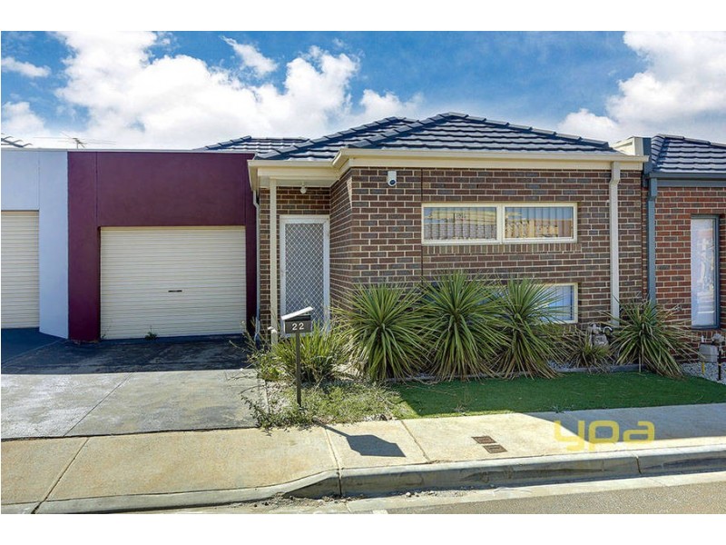 22/40 McCubbin Way, Caroline Springs VIC 3023