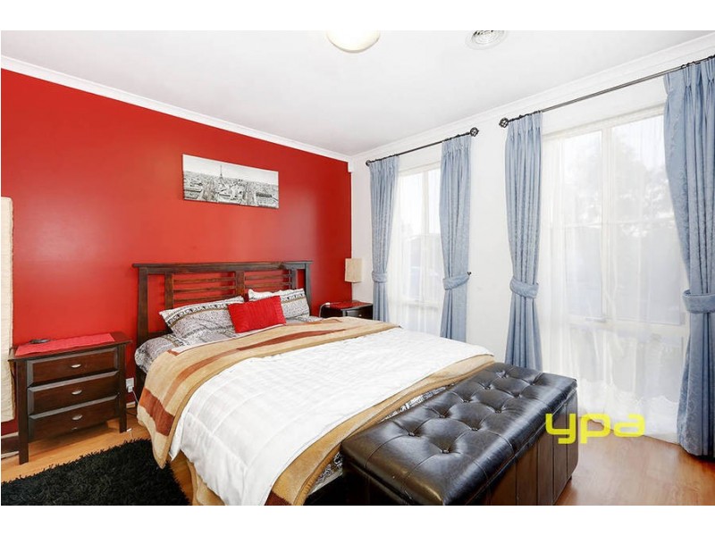 32 The Parkway, Caroline Springs VIC 3023