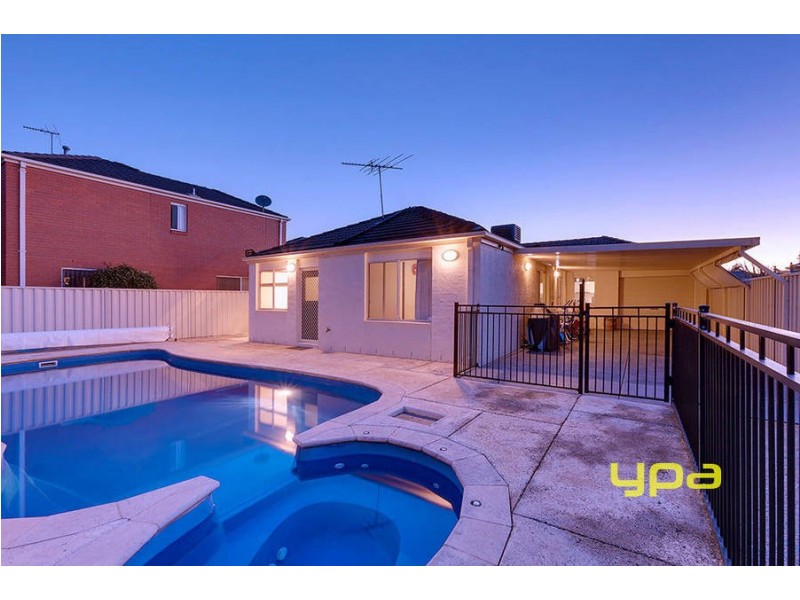 32 The Parkway, Caroline Springs VIC 3023