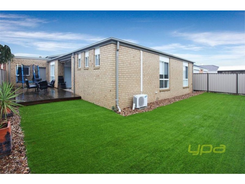 12 Burke Road, Burnside Heights VIC 3023