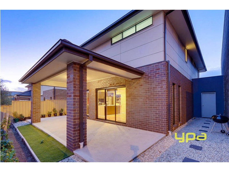6 Murchison Place, Caroline Springs VIC 3023