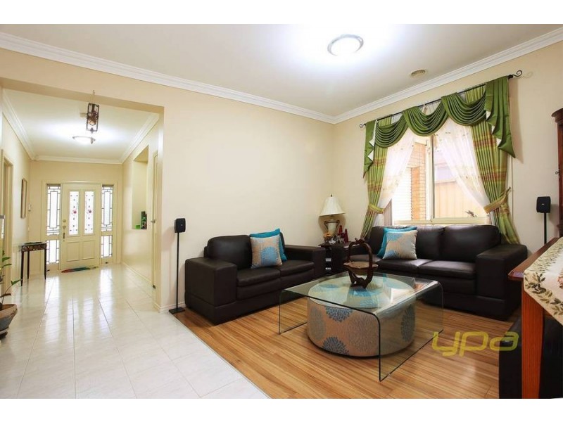 9 Wattlepark Street, Caroline Springs VIC 3023