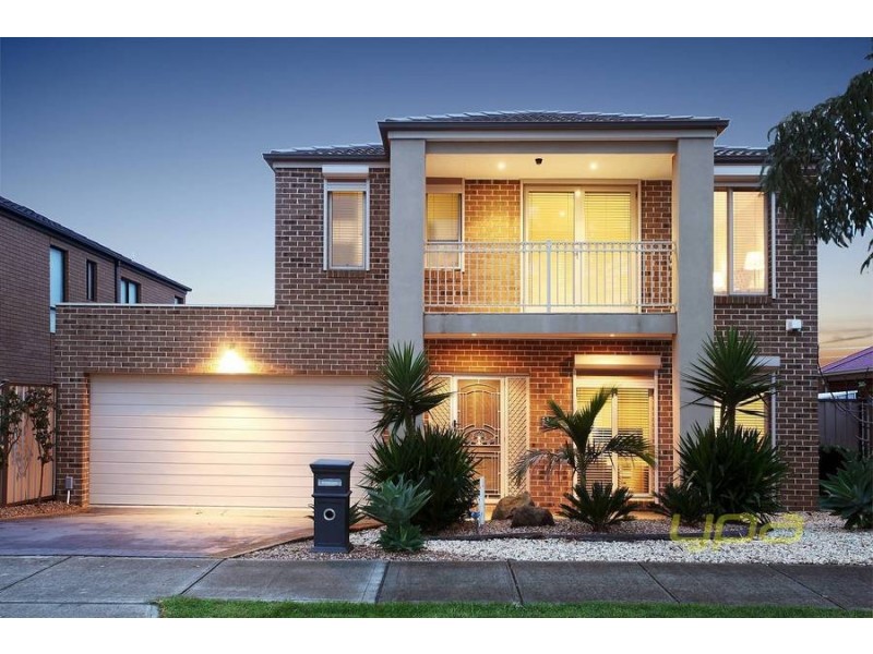 19 Waterside Drive, Burnside Heights VIC 3023