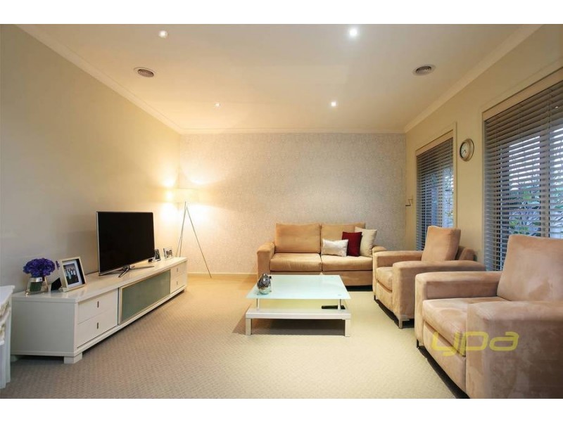 19 Waterside Drive, Burnside Heights VIC 3023