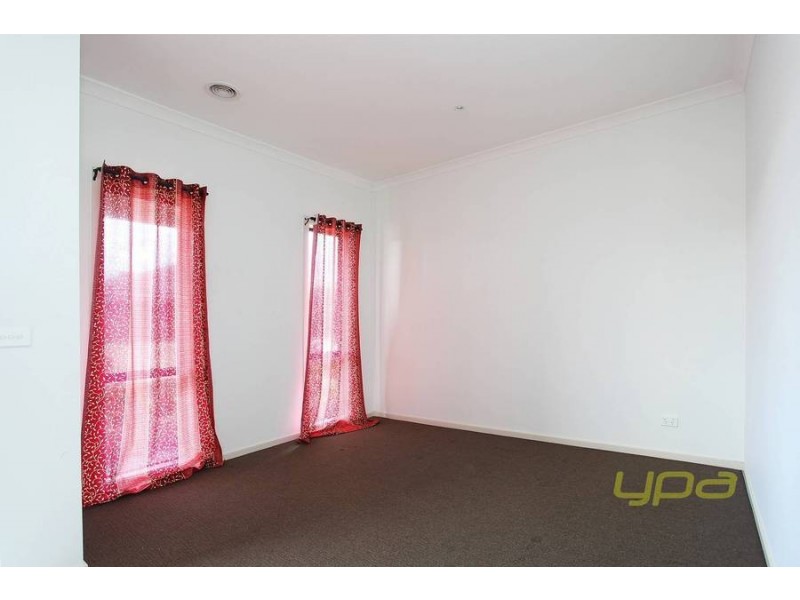 7 McLaren Chase, Caroline Springs VIC 3023