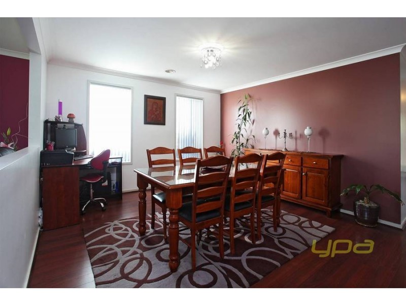 3 Binalong Court, Burnside VIC 3023