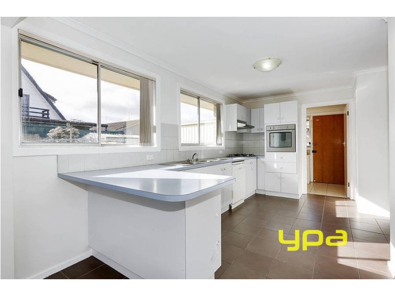 12 Tanglewood Street, Kings Park VIC 3021