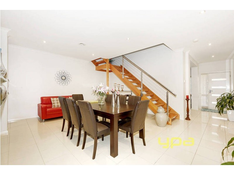 5 Waterside Drive, Burnside Heights VIC 3023