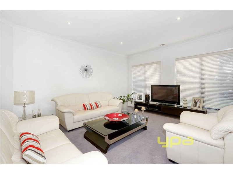 5 Waterside Drive, Burnside Heights VIC 3023