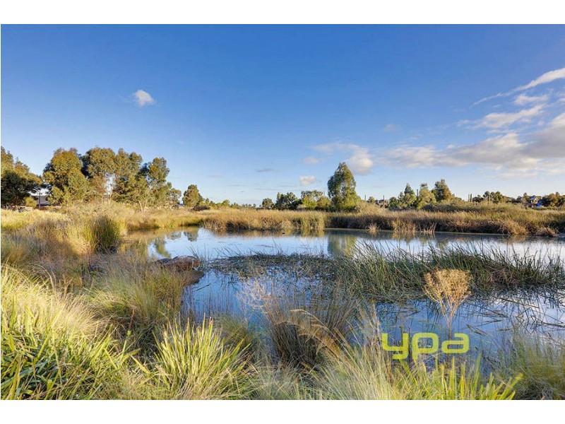 5 Waterside Drive, Burnside Heights VIC 3023