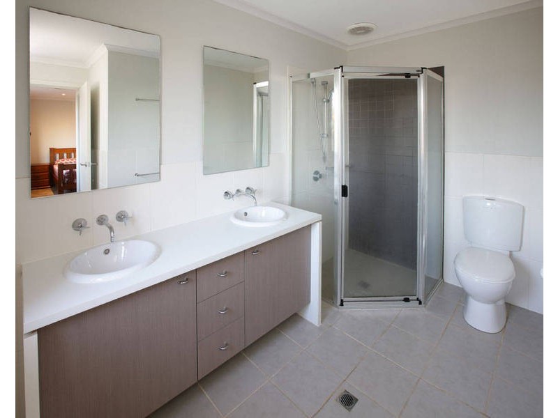 11 Buckhaven Street, Deer Park VIC 3023