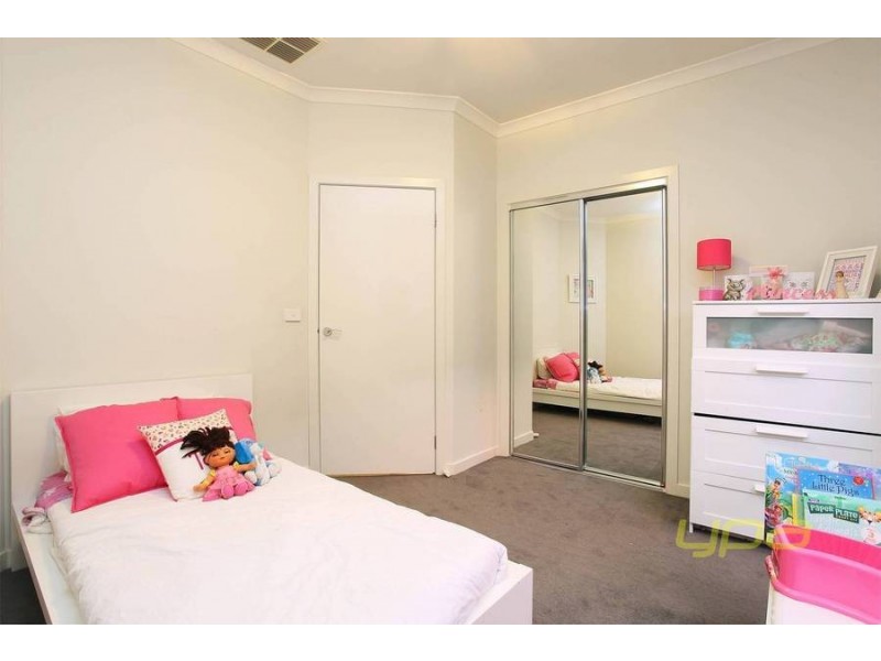 14 Barrington Circuit, Caroline Springs VIC 3023