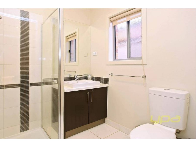 14 Barrington Circuit, Caroline Springs VIC 3023