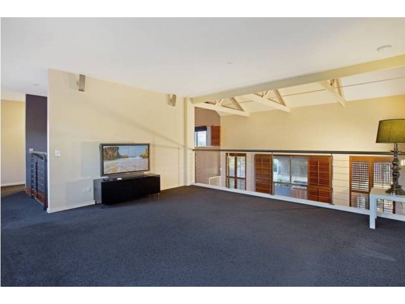 8 Beacon Lane, Caroline Springs VIC 3023