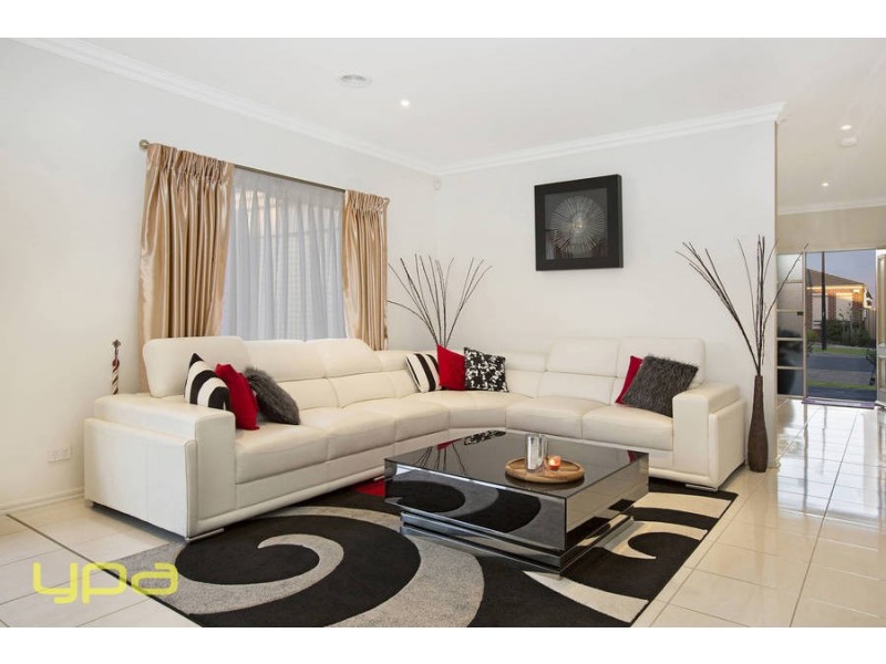 9 West Highland Drive, Burnside Heights VIC 3023