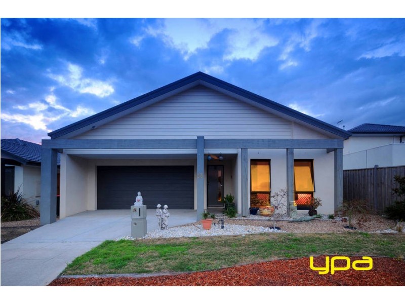 13 Belleville Close, Burnside Heights VIC 3023