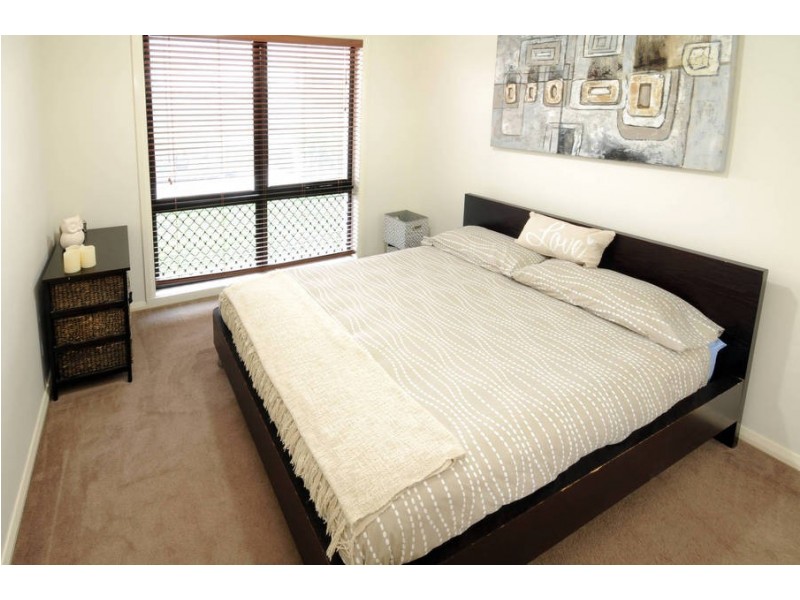 13 Belleville Close, Burnside Heights VIC 3023