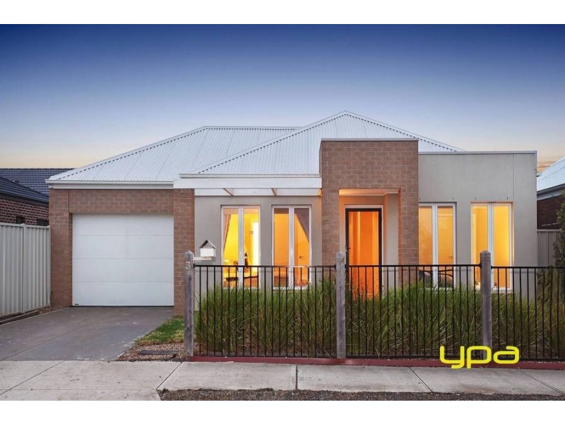 3 Hawksbury Green, Caroline Springs VIC 3023